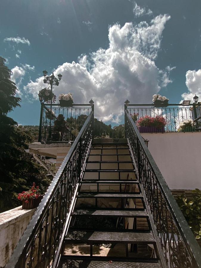 Alsara Guesthouse Gjirokastra Zewnętrze zdjęcie