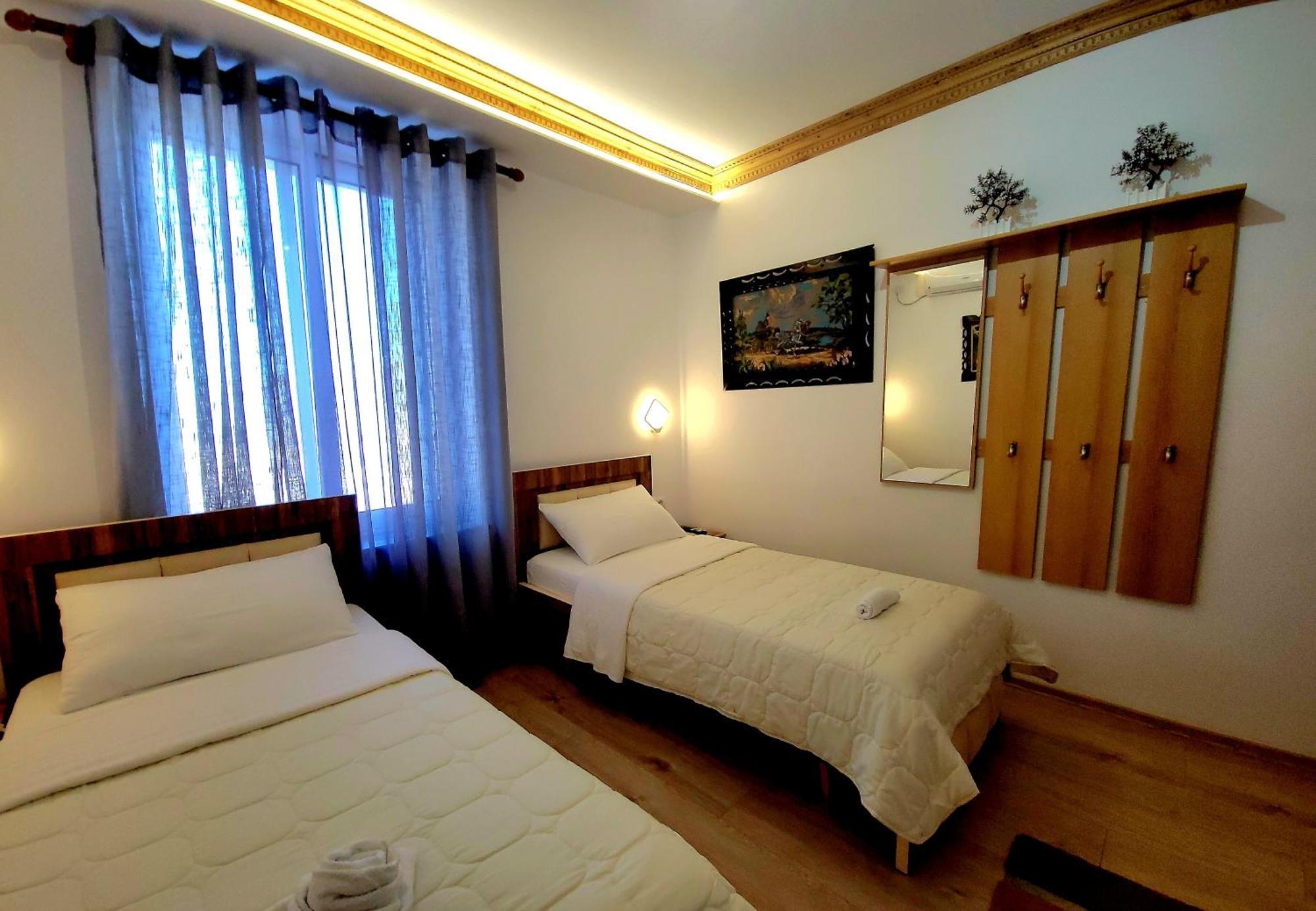 Alsara Guesthouse Gjirokastra Pokój zdjęcie